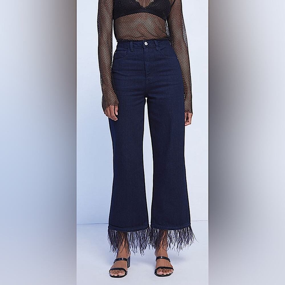 WeWoreWhat FEATHER HEM‎ STRAIGHT LEG JEANS IN TRUE BLUE Size 32